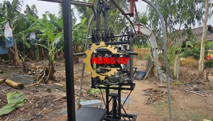 Máy kéo chuối