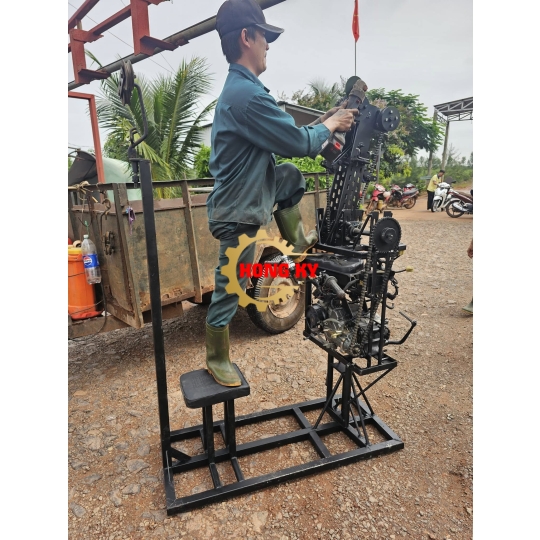 Máy kéo chuối